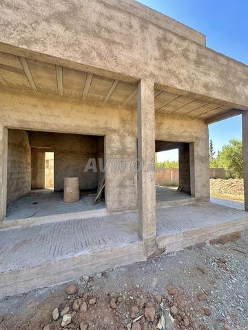 Villa Semi-Finie 1000 m² 4 Chambres et Puits Privé - 2
