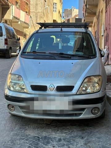 Petites papiers excellente voiture - 2