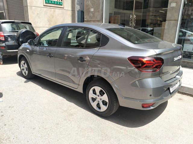 تأجير سيارة داسيا لوجان أوتوماتيكية
