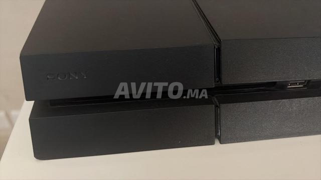PS4 SONY TRÈS BON ÉTAT