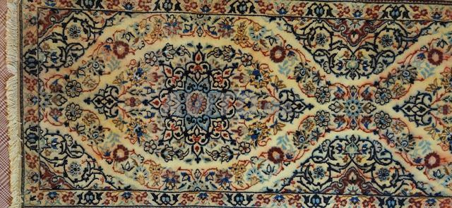 Tapis en soie et laine - 2