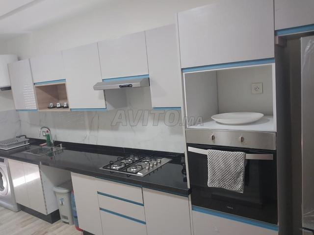 شقة سكنية من 4 غرف مع مرآب - 2
