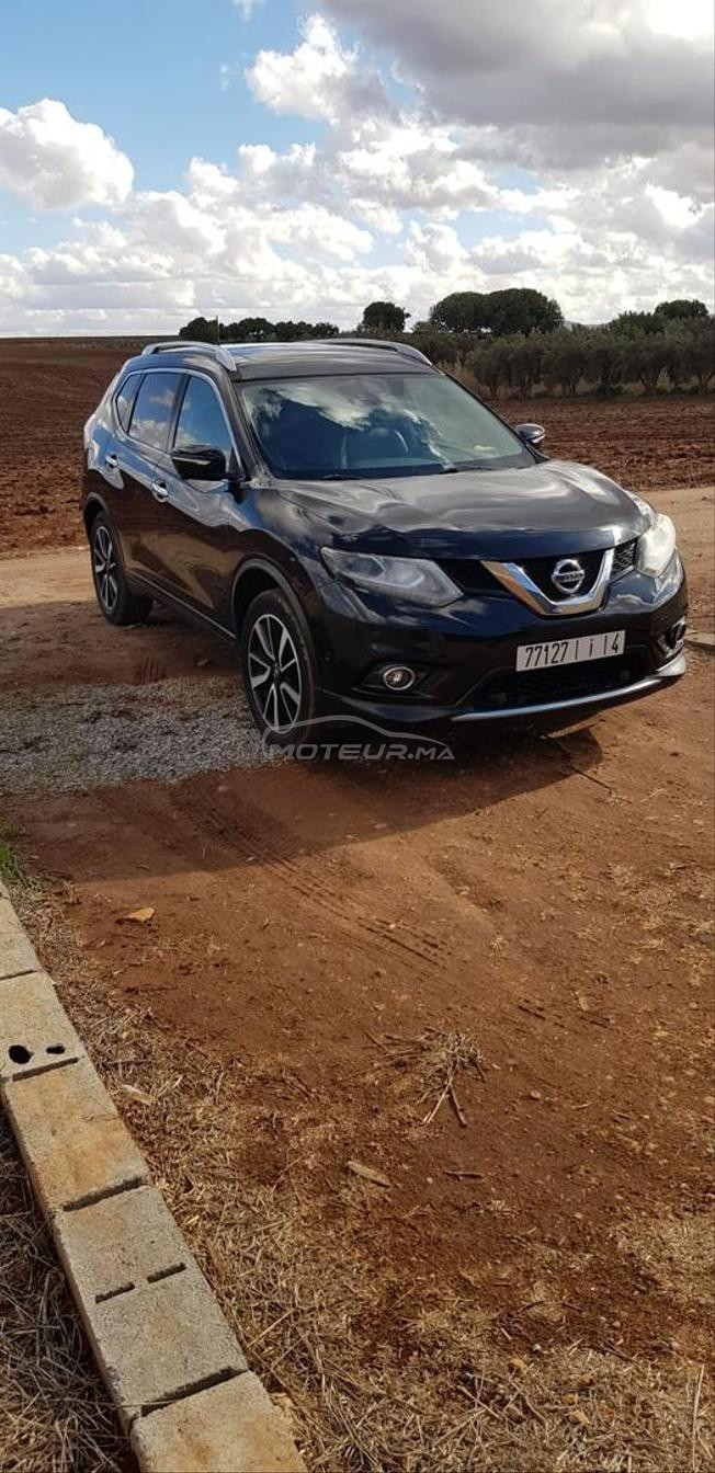 voiture nissan très bon état 