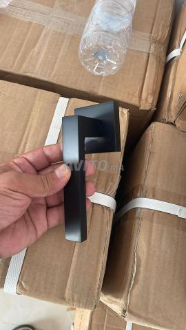 مقابض أبواب سوداء - 2