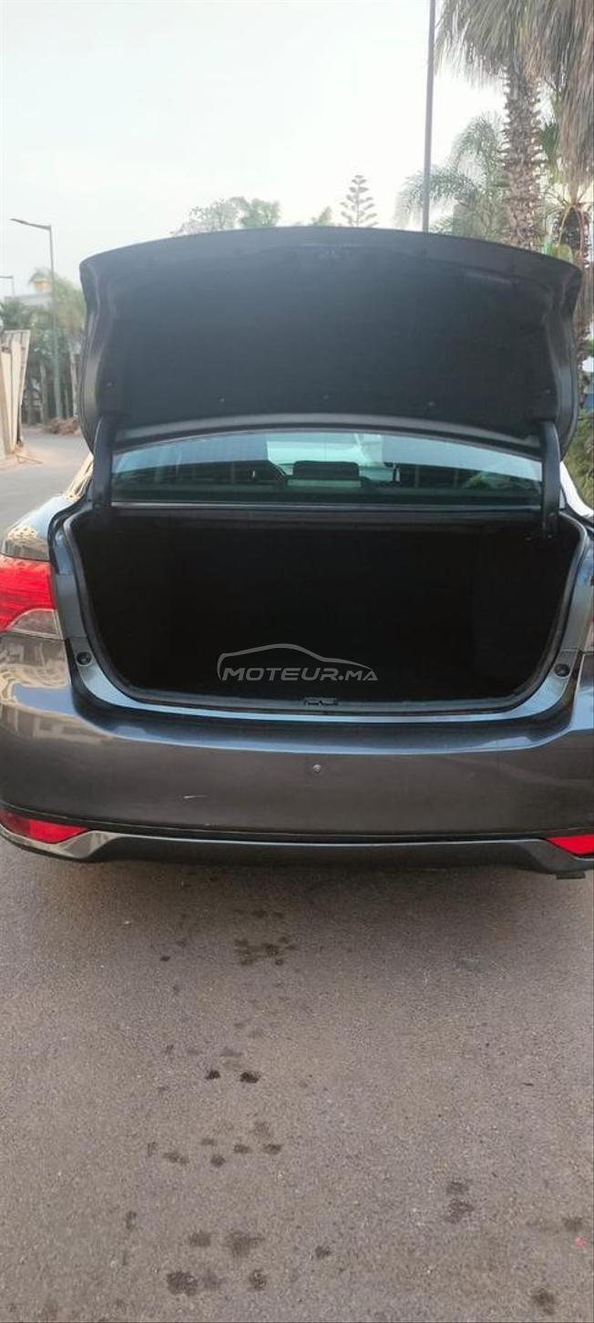 toyota modèle 2013 8 cv