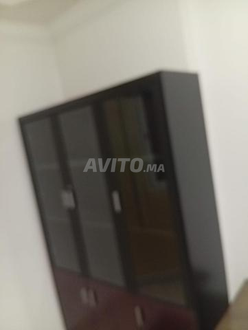 Bureau d'accueil avec chaises à vendre - 2