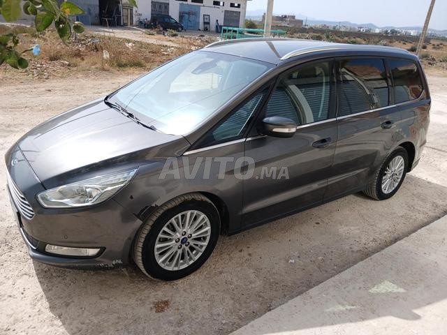 Ford Galaxy 7 places - 2