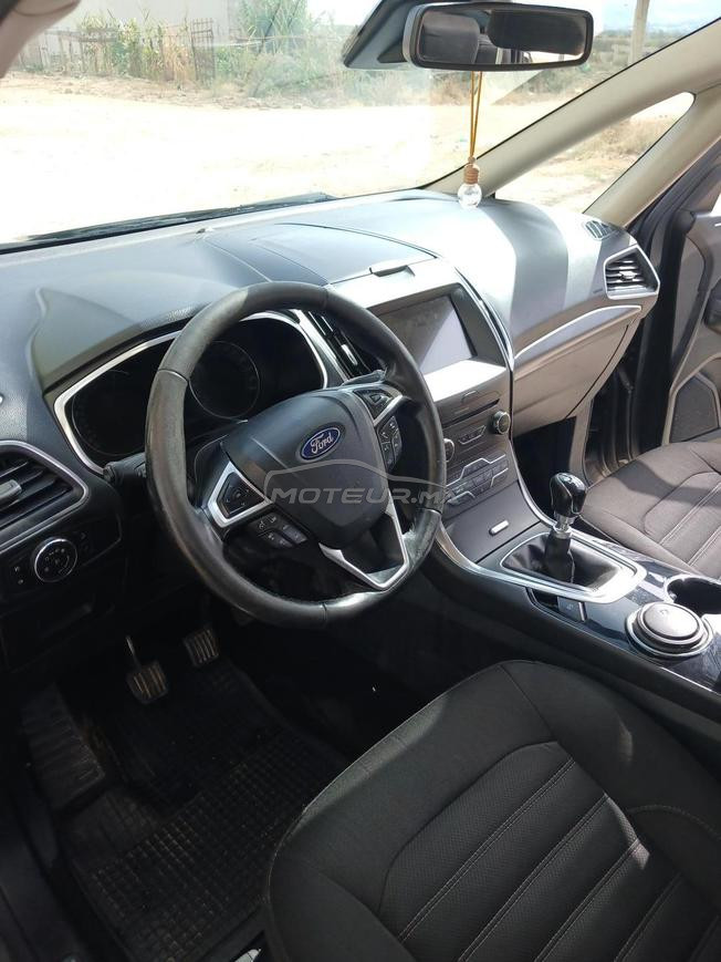 ford galaxy 7 places 