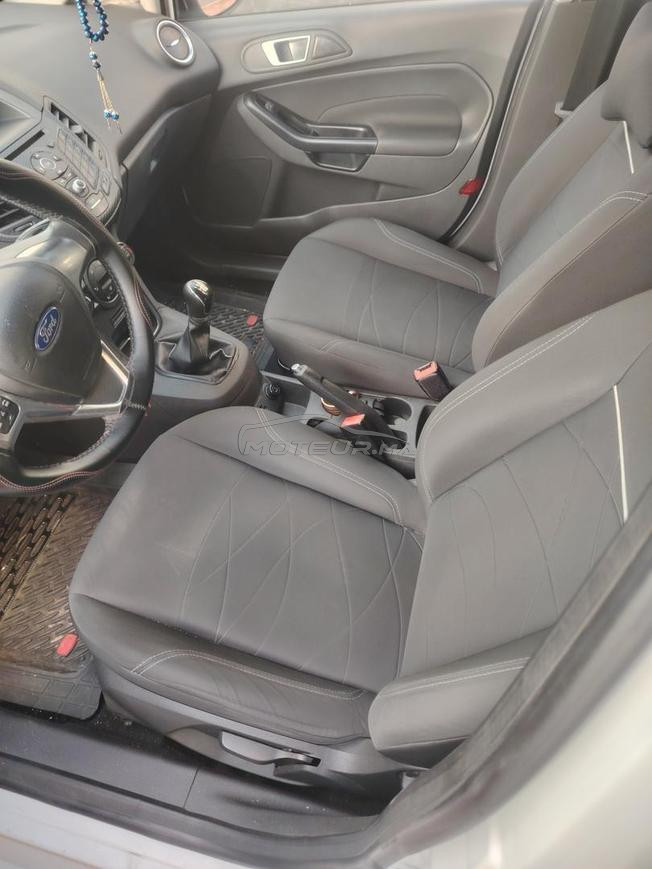 Ford fiesta très bon état 