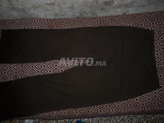 Vêtements de bonne qualité et neufs - 2