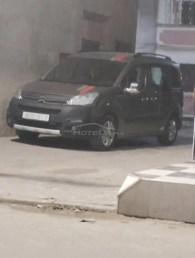 Citroën Berlingo Diesel Manuelle 2015 à Tanger