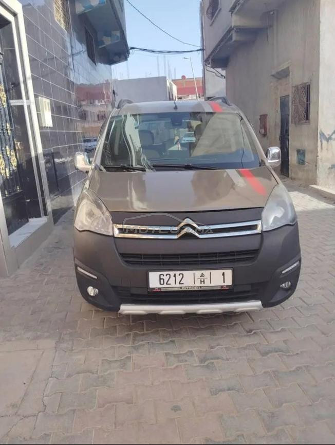 Citroën Berlingo Diesel Manuelle 2015 à Tanger