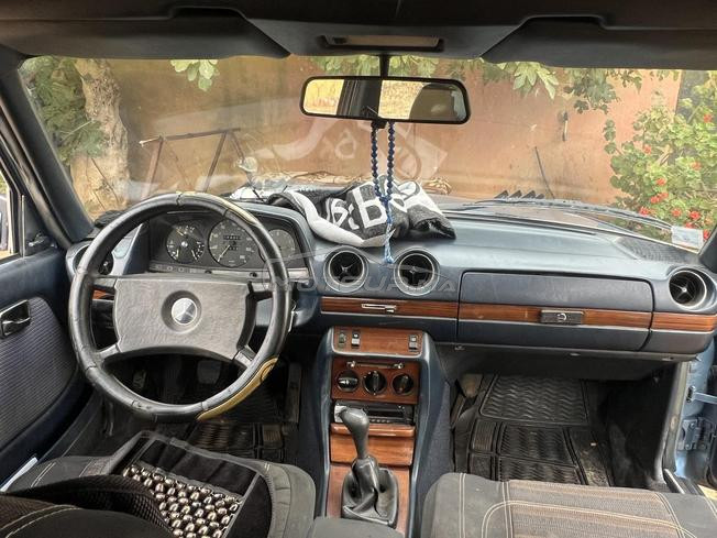 Mercedes 240