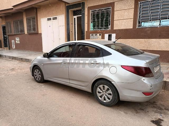 Hyundai Accent Diesel Automatique 2015 à Meknès - 2