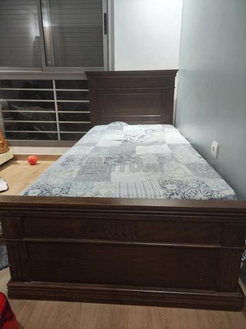 سرير نوم بحالة جيدة - 2