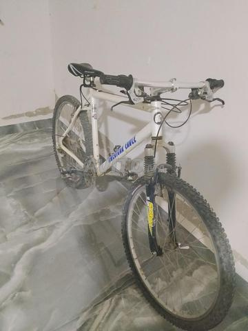 Vélo VTT couleur blanc - 2