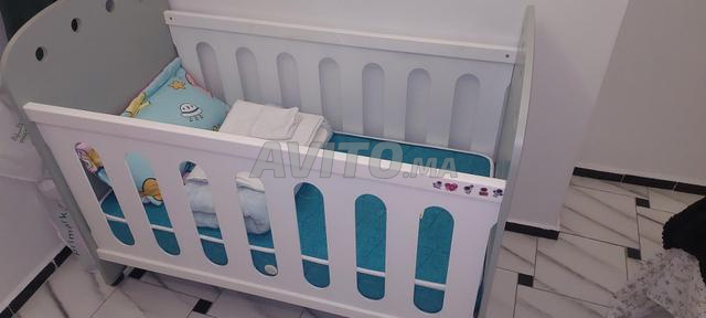 Lit pour bébé jamais utilisé à vendre