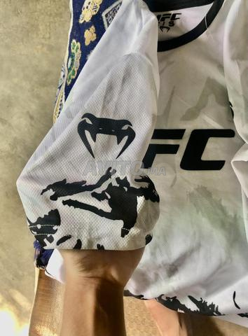 عشاق UFC، قميص رائع لا يزال جديدًا، المقاس M - 2