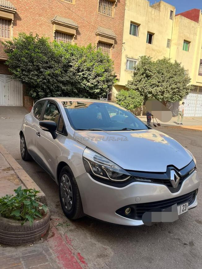 Renault Clio Essence Manuelle 2015 à Meknès