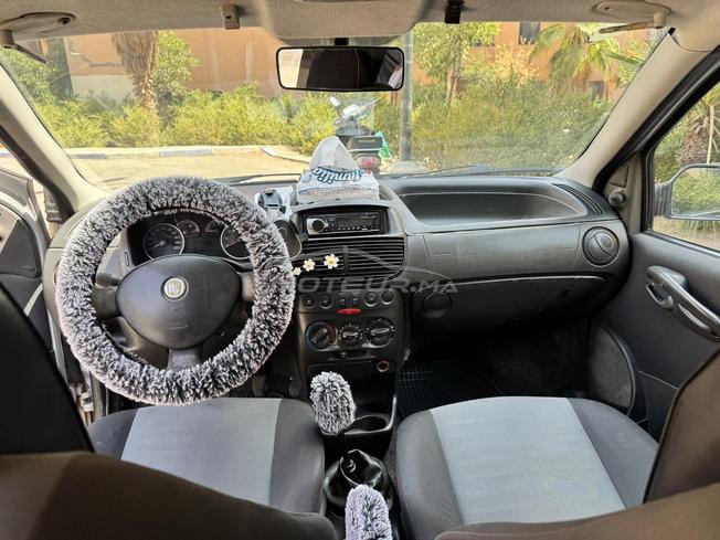 Fiat Punto Gris modèle 2011, deuxième main