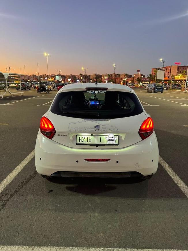 Peugeot 208 2014 – Très propre – Bon état