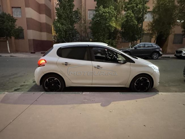 Peugeot 208 2014 – Très propre – Bon état