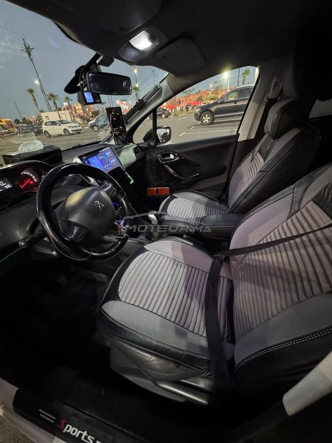 Peugeot 208 2014 – Très propre – Bon état