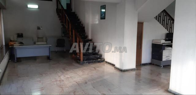 Magasin 300 m² à vendre – Abdelmoumen