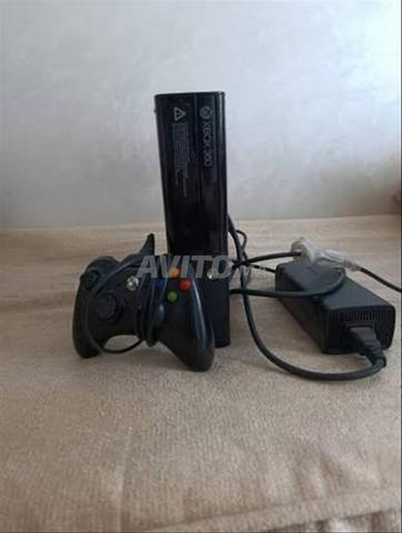 Xbox 360 Slim et écran - 2