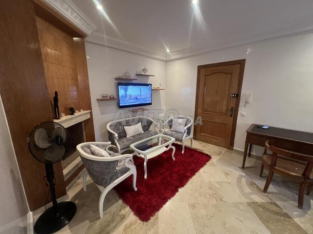 APPARTEMENT MEUBLÉ À LOUER - 2