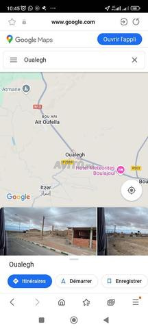 Un terrain de 1926 m² sur la route principale