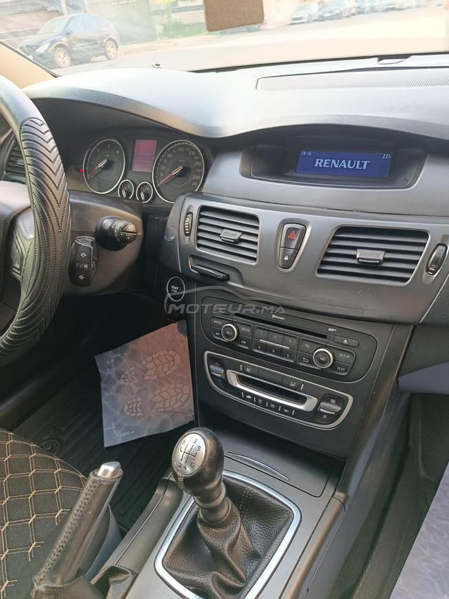 Renault latitude modèle 2015 