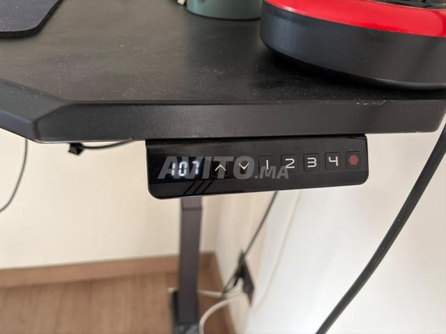 Bureau gaming électrique IKEA UPPSPEL et caisson - 2