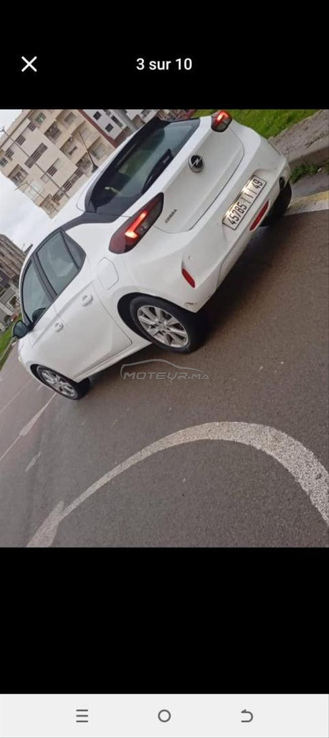 Opel corsa en très bon état 