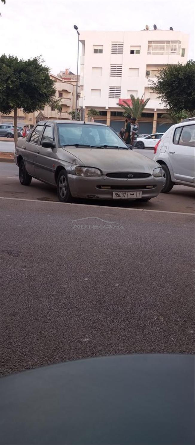 Ford Escort Diesel Manuelle 1998 à Skhirat