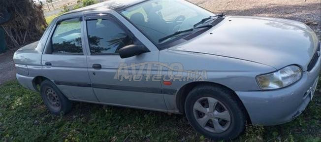 Ford Escort Diesel Manuelle 1998 à Skhirat