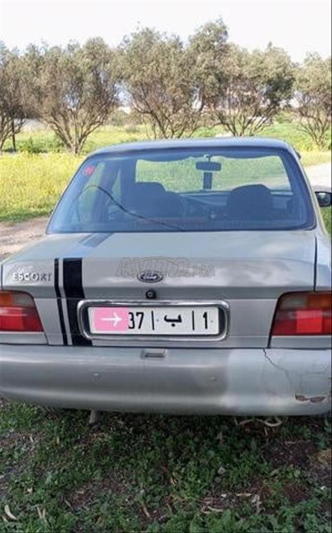 Ford Escort Diesel Manuelle 1998 à Skhirat