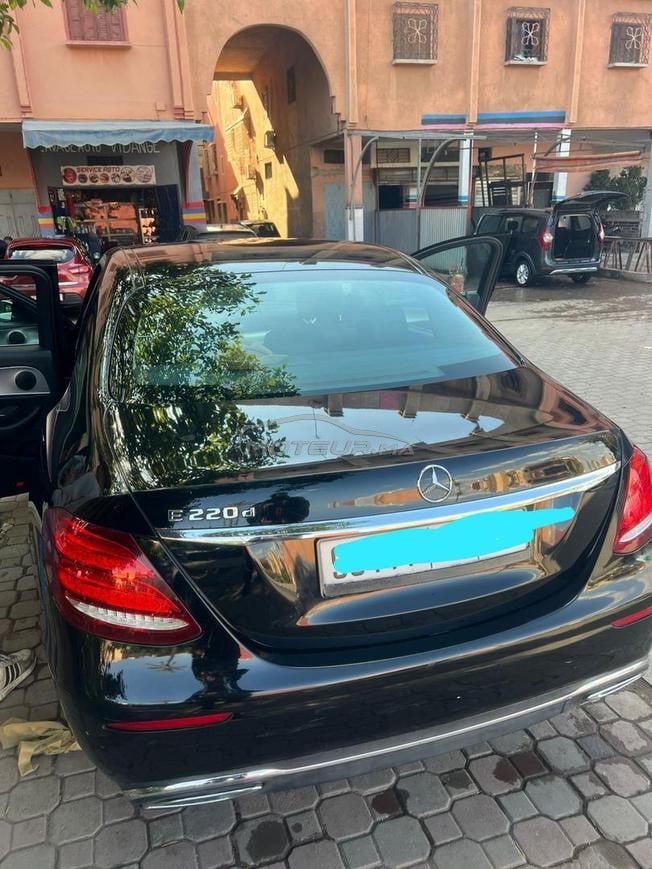 Mercedes-Benz 220 Diesel Automatique 2019 à Agadir