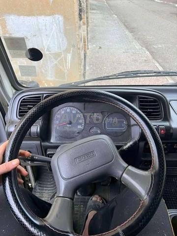 Isuzu NKR - 2