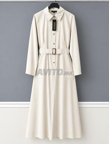 Robe élégante neuve disponible en plusieurs couleurs. - 2
