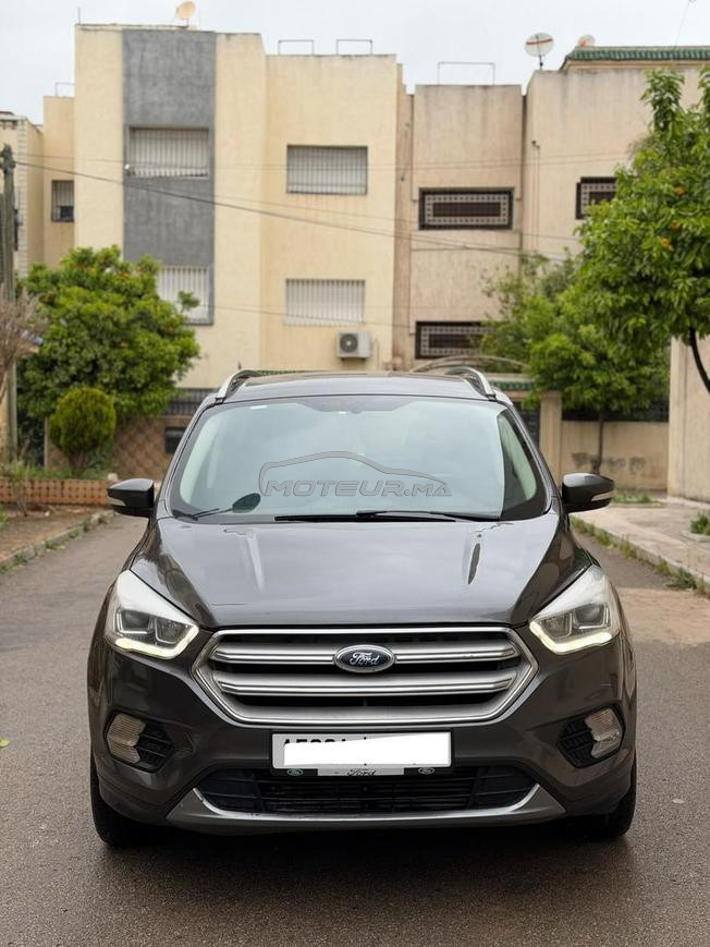 Ford kuga titaniume