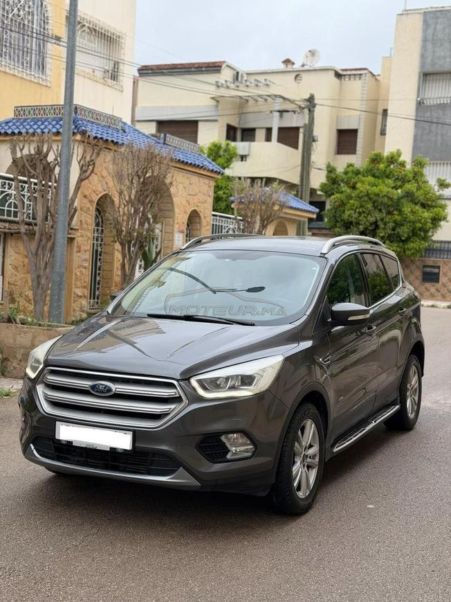 Ford kuga titaniume