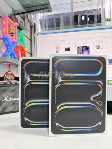 آيباد برو M5 11 بوصة واي فاي / خلوي 256 جيجابايت أسود