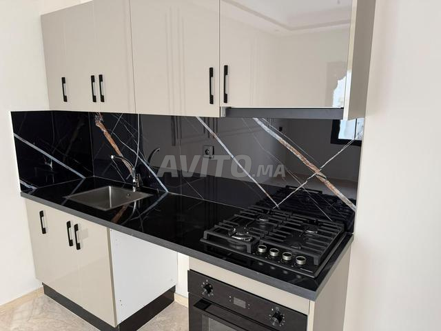 Appartement 2 Chambres à Louer 60 m² à Casablanca - 2