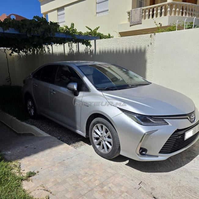 Corolla prestige Distinctive 1.8 122 ch