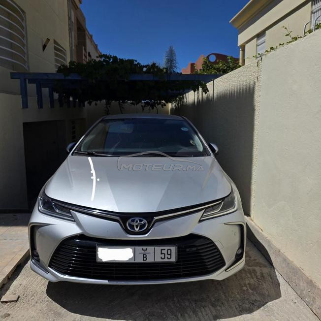 Corolla prestige Distinctive 1.8 122 ch