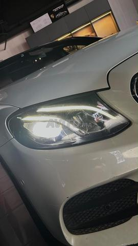 Mercedes Benz classe e 220 pack amg