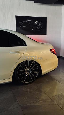 Mercedes Benz classe e 220 pack amg