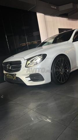 Mercedes Benz classe e 220 pack amg