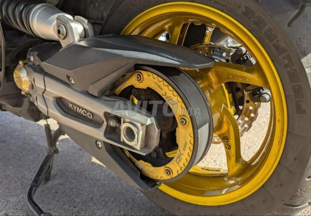 Maxi scooter Kymco AK 550 - 2